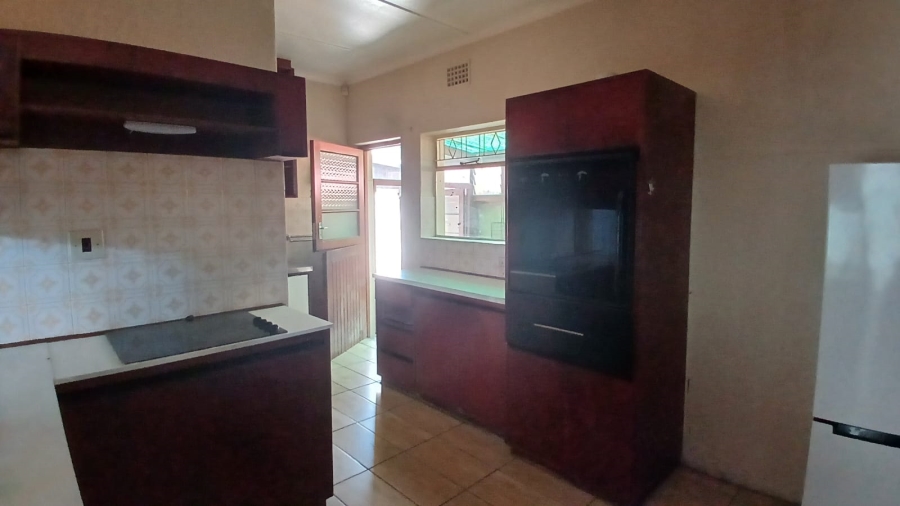 To Let 1 Bedroom Property for Rent in Churchill Estate Western Cape